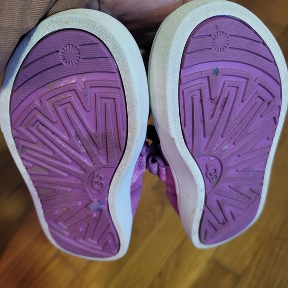 Cute Ugg sneakers for little girls. Please see the pictures. - Picture 6 of 9